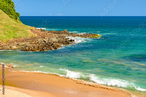 Fototapeta Naklejka Na Ścianę i Meble -  Deserted tropical beach with beautiful clear waters in the urban area of the city of Salvador, Bahia