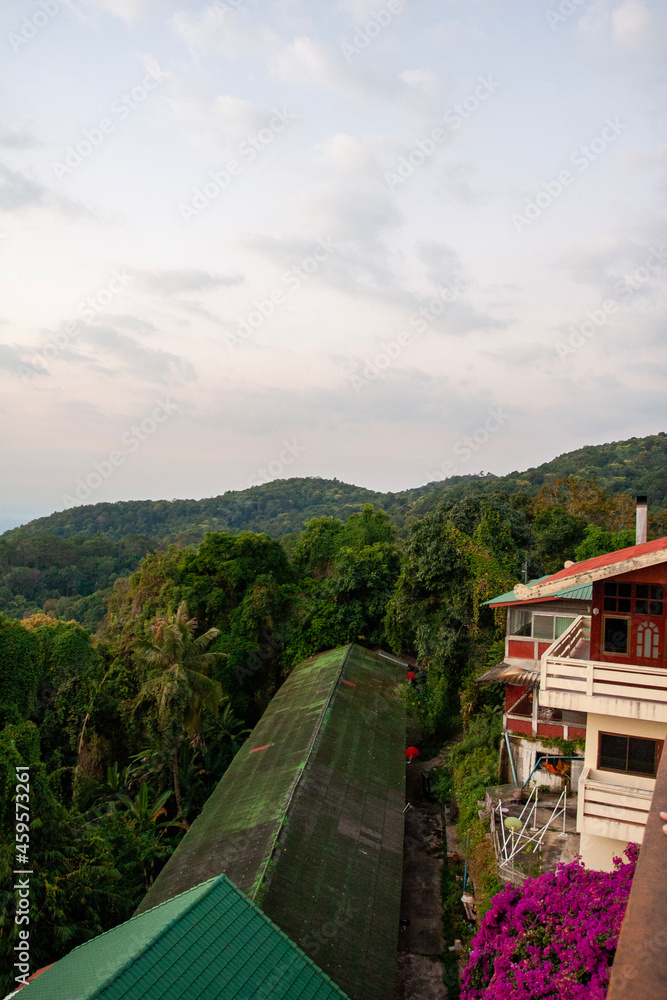 Obraz premium house in the mountains