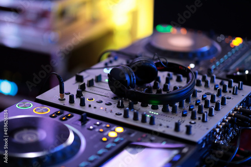 Photos DJ setup at a live event