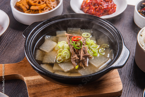 오랜 시간 끓여내 맛있는 국물 요리