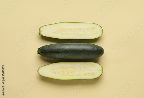 Canvastavla Fresh zucchini squash on color background