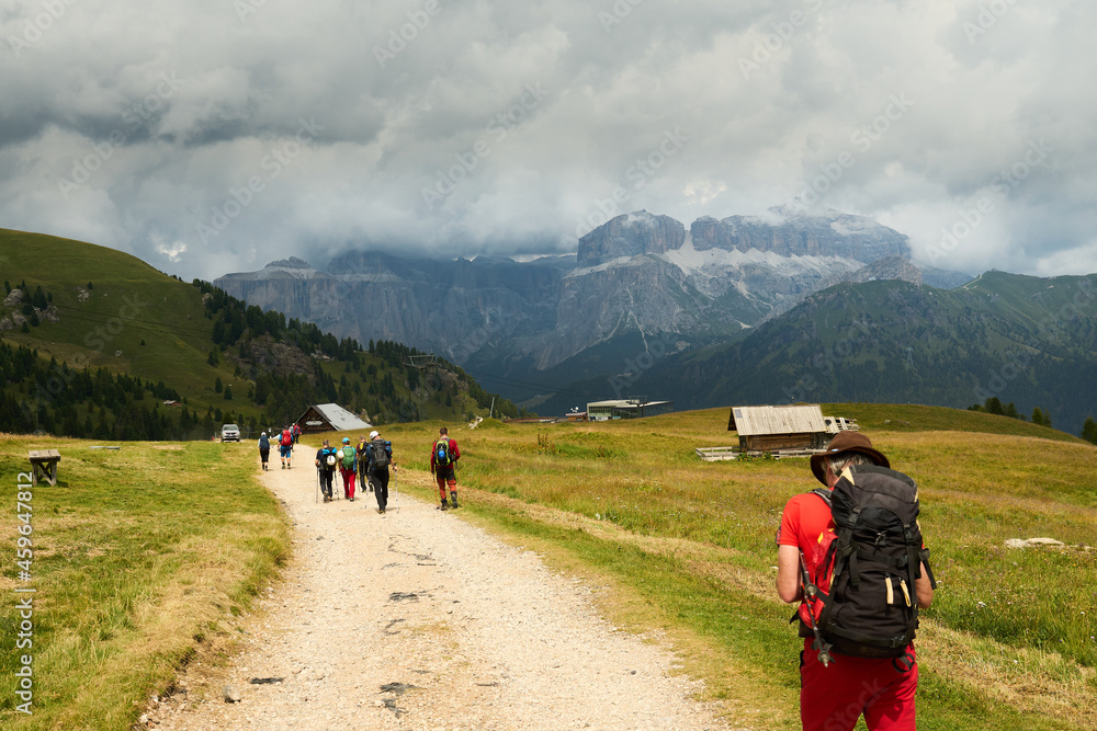 hiking in the italian Dolomites 