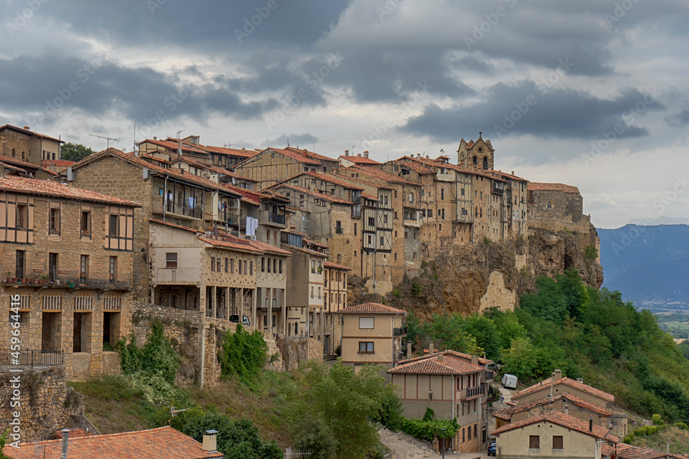 hermoso municipio medieval de Frías en la provincia de Burgos, España