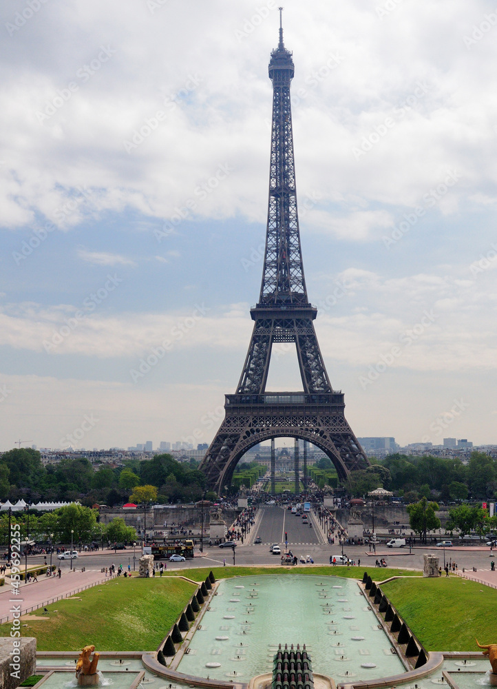 View From The Jardin Du Trocadero To The Eiffel Tower In Paris France On A Overcast Spring Day