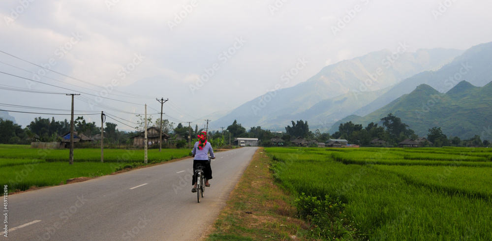 Obraz premium Mountain road in Sapa, Vietnam