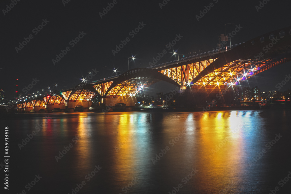 Obraz premium Long exposure bridge in Seoul