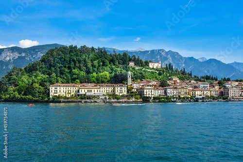 Lake Como in Italy, the beautiful town of Bellagio © VinyLove Foto