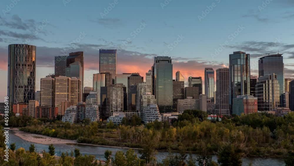 Day to night timelapse of Calgary Alberta from Crescent Heights
Day to night timelapse of Calgary Alberta from Crescent Heights