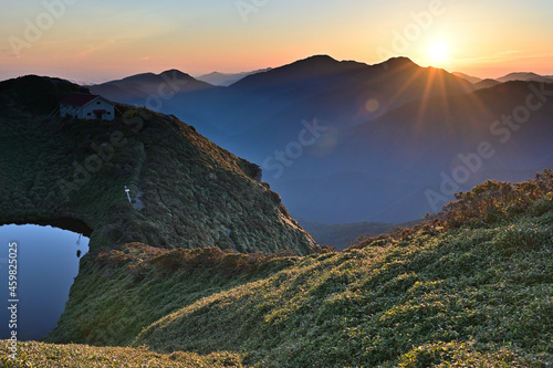 四国で最も美しい山「三嶺」の秋