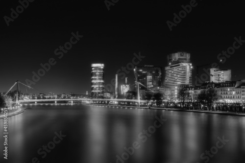 Skyline Frankfurt - Wolkenkratzer © Uwe
