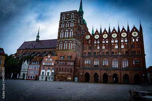 Obraz na płótnie Stralsunder Rathaus, Mecklenburg-Vorpommern, Deutschland 2021 w salonie