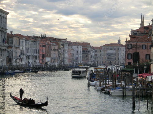 The Architecture and Vibe of Venice  © Flo