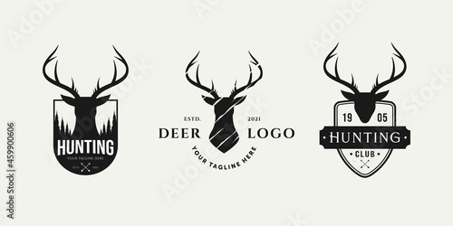 set of vintage hunting logo with deer head badge logo vector illustration design. retro hunting adventure, deer hunt, hunting club emblem logo concept