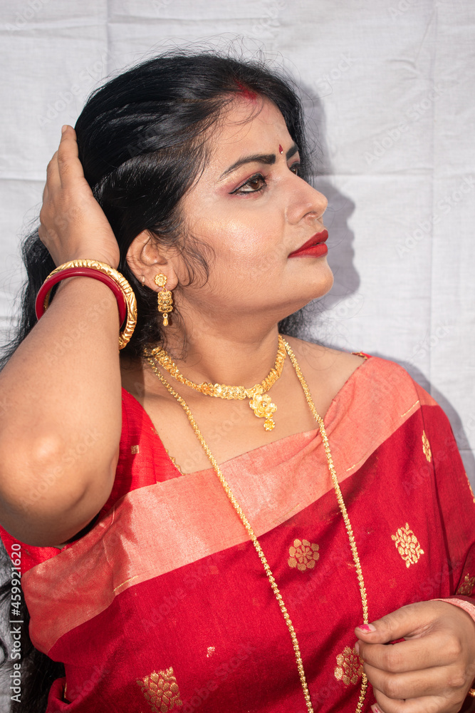 12 beautiful Banarasi sarees for Bengali bride