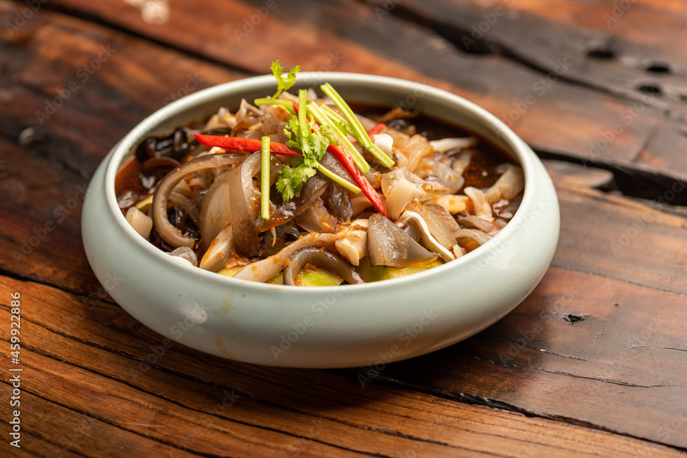 Traditional Chinese banquet dishes, cold noodles