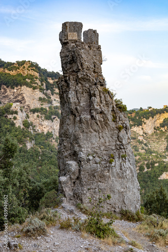 a tooth-shaped rock on the path of the gods (sentiero degli dei) on the Amalfi Coast. Agerola, Positano, Campania, Italy © Giuma