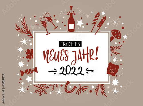 Neujahrsgrüße 2022 - Silvester Dekoration und deutscher Text auf naturfarbenem Hintergrund - Taupe und Rotbraun