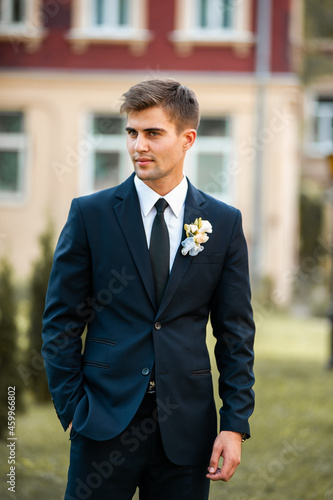 Man suit. Stylish groom. Wedding day.