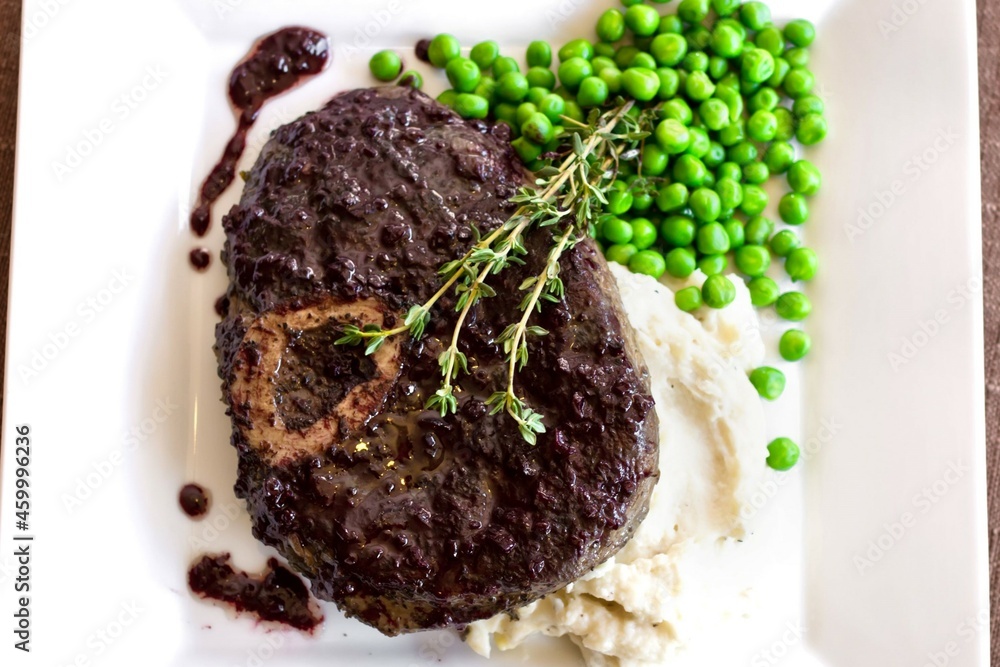 Sous Vide Beef Shank Steak with Red Wine Reduction and Sweet Peas Sous Vide Beef Shank Steak with Red Wine Reduction and Sweet Peas