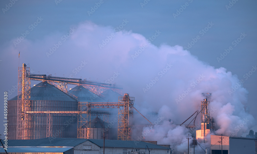 Plant or elevator, harmful emissions into the atmosphere. Plant or elevator, harmful emissions into the atmosphere.