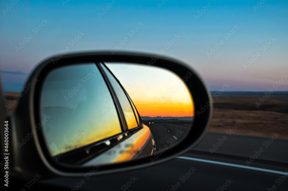 Fototapeta premium sunset in the car