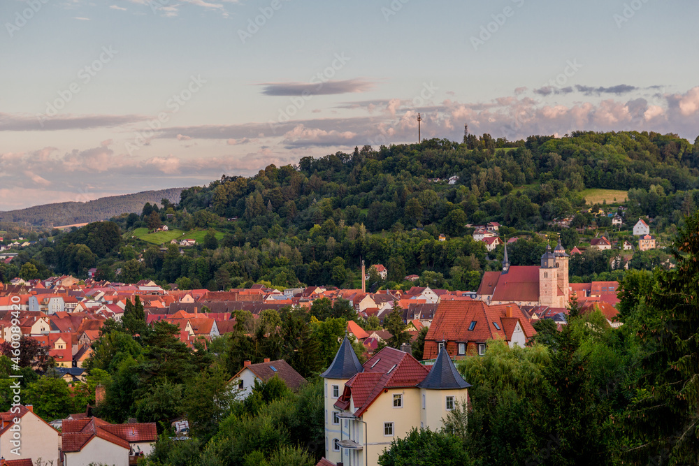 Spätsommerliche Abendspaziergang mit Blick über die Fachwerkstadt Schmalkalden - Thüringen - Deutschland