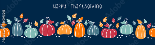 Photo Cute hand drawn Thanksgiving seamless pattern with pumpkins and leaves, colorful
