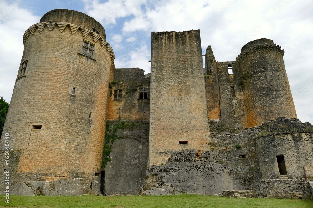 Façade du château de Bonaguil