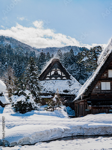 日本の美 冬の白川郷 © KOMAKI JUN