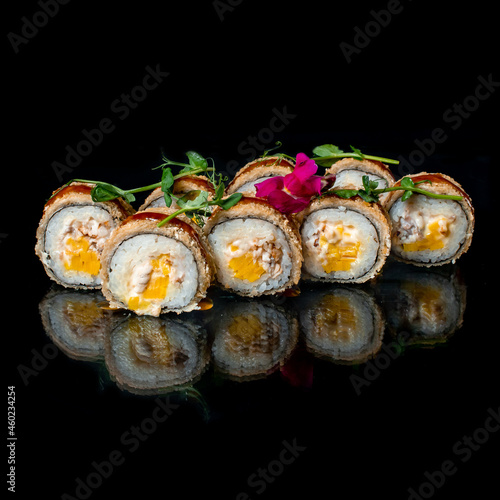 ushi rolls photo