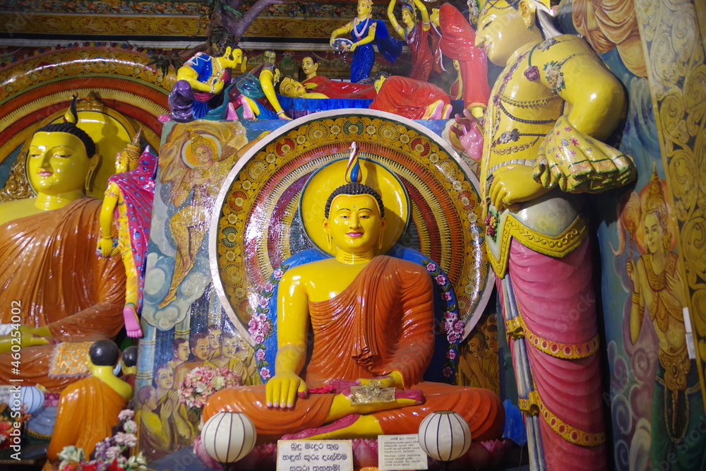 Fototapeta premium スリランカ コロンボのガンガラーマ寺院
