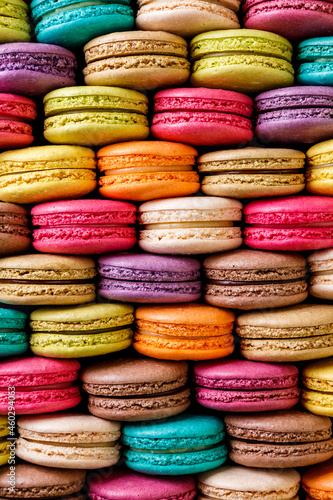 Cuadro en lienzo colourful stack of macaroons