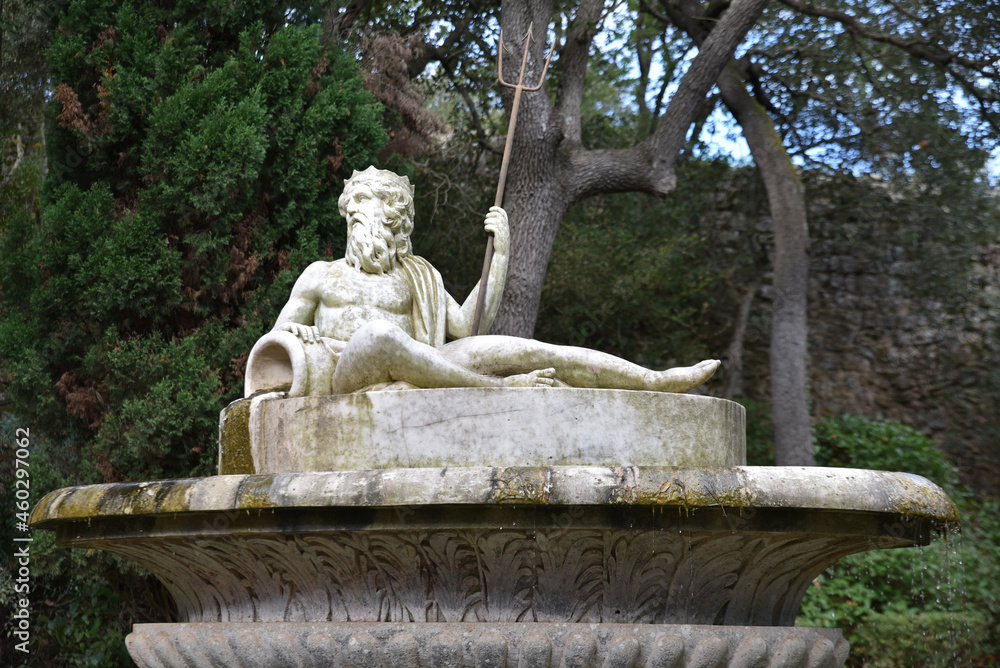 Statue de Neptune en marbre