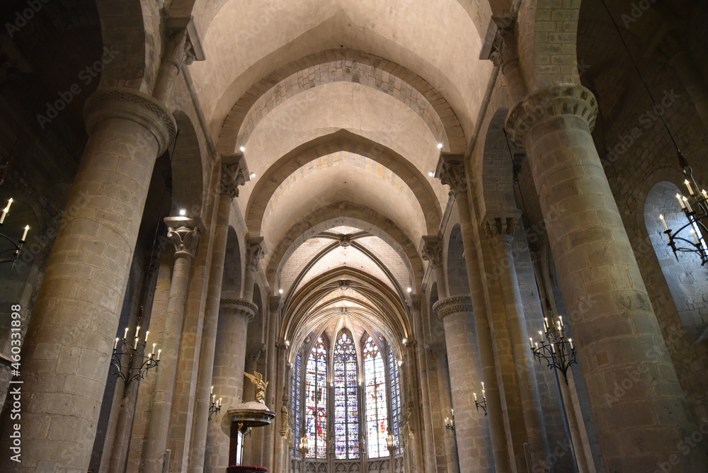 Nef de la basilique Saint-Nazaire à Carcassonne, France