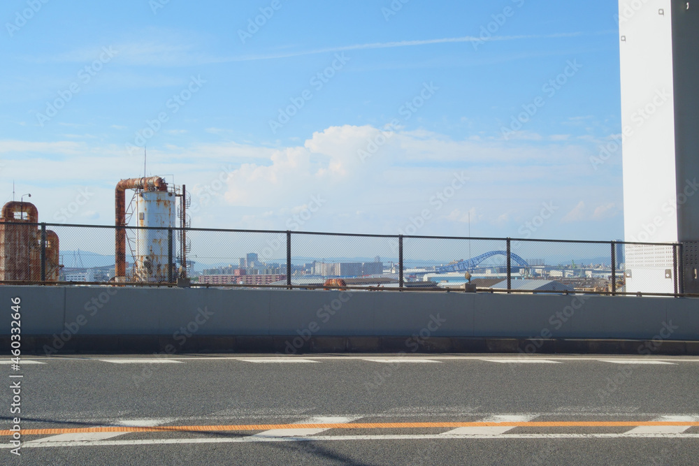 新木津川大橋の車道と眺望
