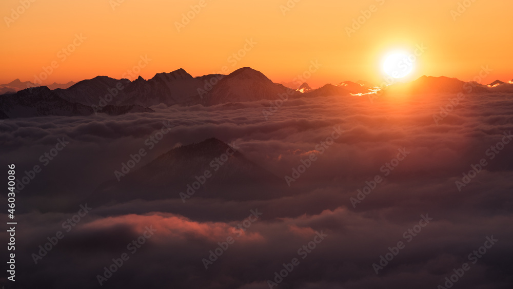 Obraz premium sunset above the clouds