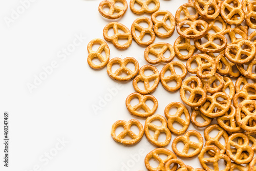 Obraz na płótnie pretzels isolated on white background