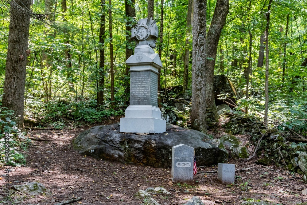 Monument to the 9th Massachusetts Volunteer Infantry Regiment, Sykes Avenue, Gettysburg National Military Park, Pennsylvania, USA Monument to the 9th Massachusetts Volunteer Infantry Regiment, Sykes Avenue, Gettysburg National Military Park, Pennsylvania, USA