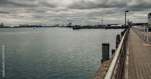 Wallpaper Mural Southampton, England August 30 2021, Port viewing point Torontodigital.ca