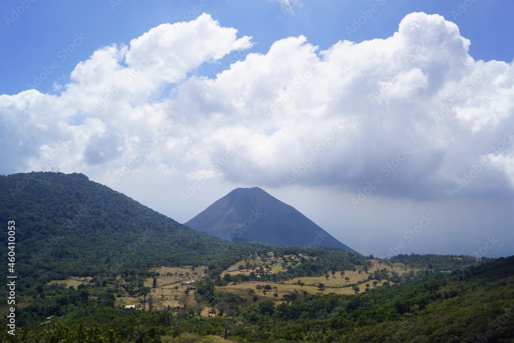 エルサルバドル・サンタアナ火山