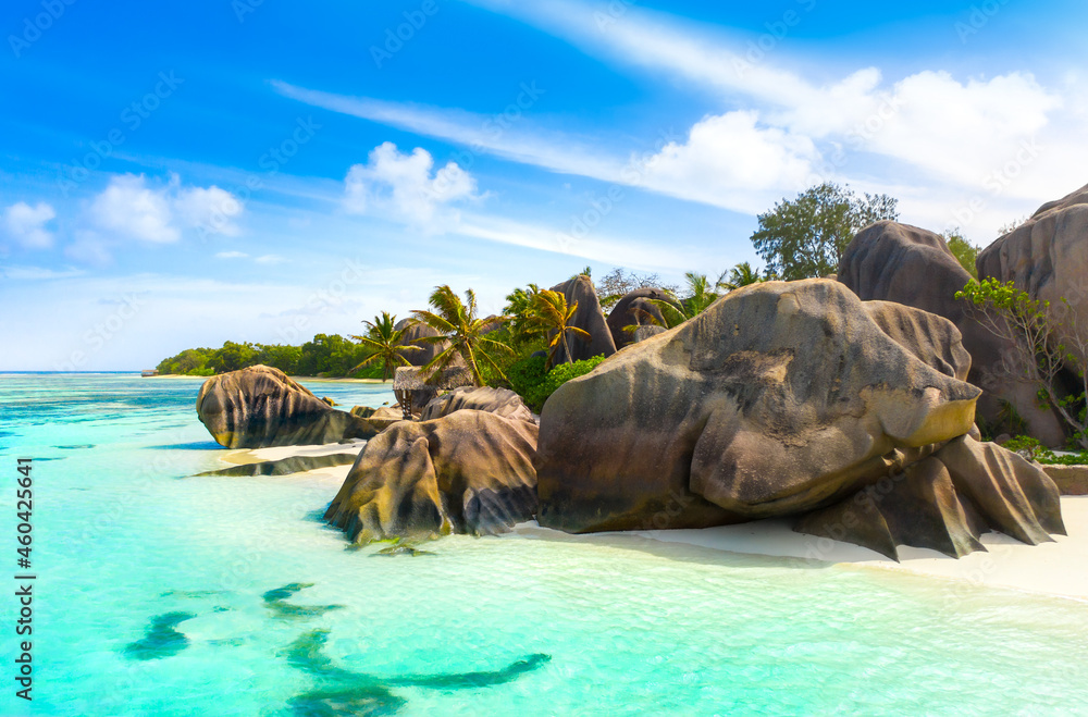 Anse Source D'Argent - the most beautiful beach of Seychelles. La Digue Island, Seychelles