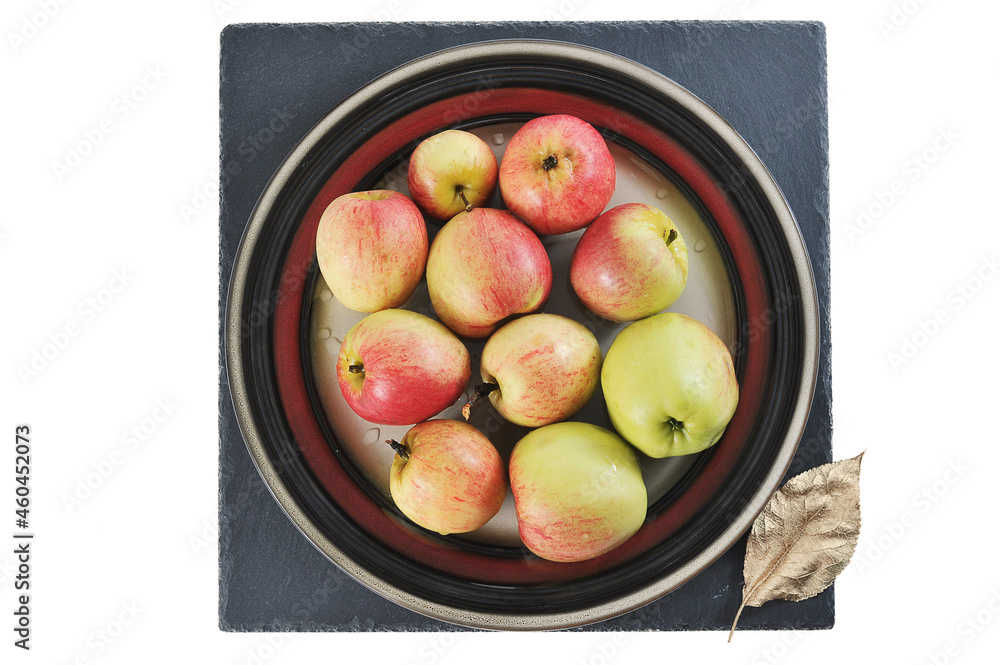red ripe apples on a plate - group of apples red ripe apples on a plate - group of apples
