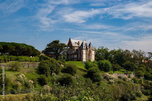 Casa del Dique de Almodóvar del Río, Comillas, Cantabria, España. 