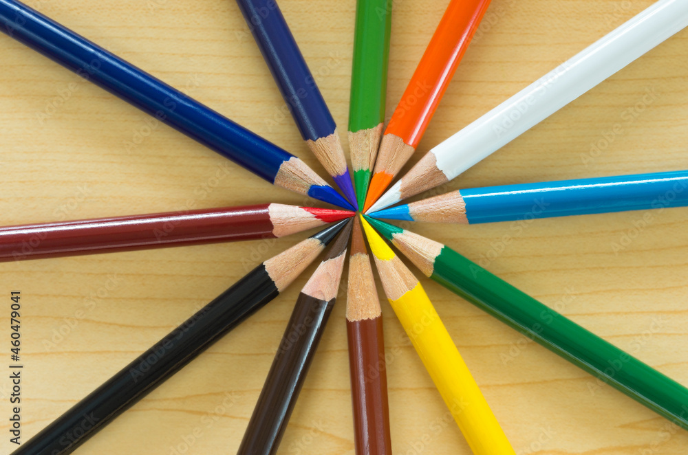 Fototapeta premium circle of art pencils