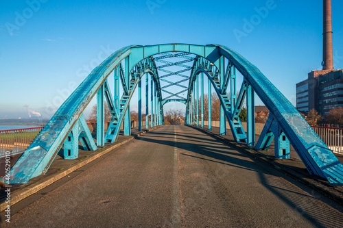 Bassinbrücke über den Eisenbahnhafen in Duisburg-Ruhrort