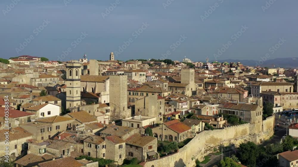 La città di Tarquinia, Lazio, famosa per le sue torri.
Vista aerea delle torri di Tarquinia. La città di Tarquinia, Lazio, famosa per le sue torri.
Vista aerea delle torri di Tarquinia.
