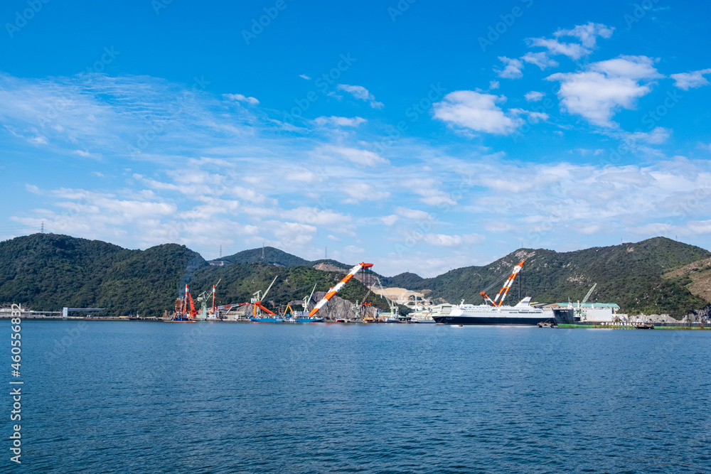 造船所のある風景　美しい日本の風景