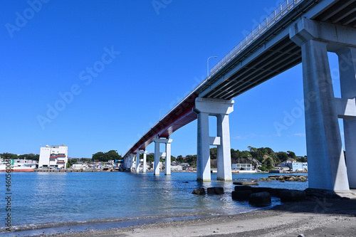 Wallpaper Mural 城ヶ島から三崎へ続く城ヶ島大橋 Torontodigital.ca