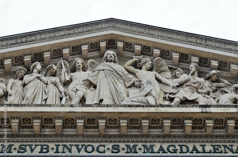 Fototapeta premium Magdalenae church pillar in Paris, France