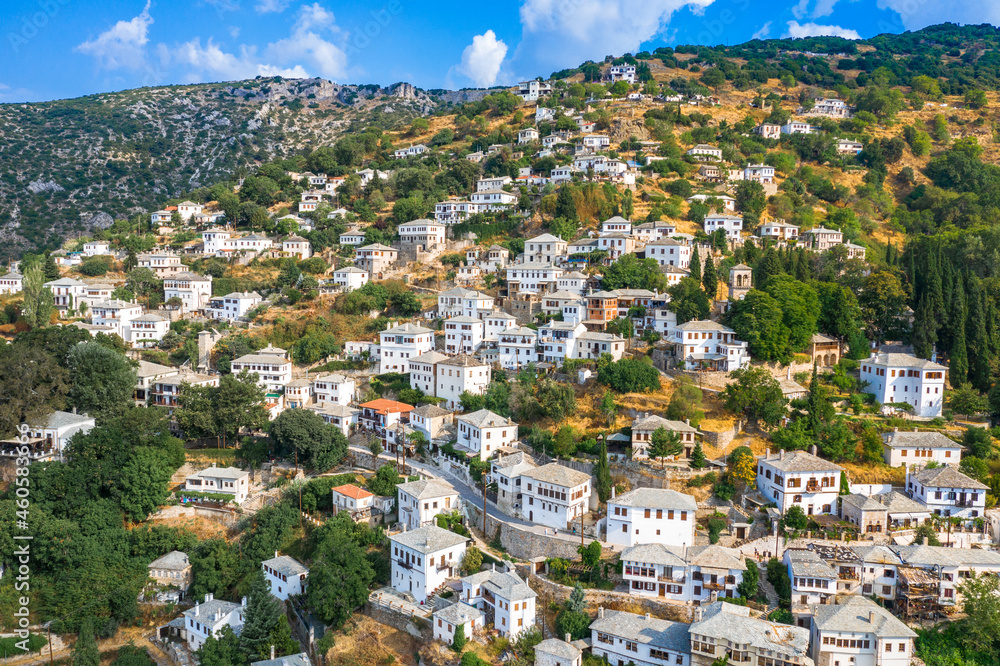Fototapeta premium Traditional greek village of Makrinitsa on Pelion mountain in central Greece. 